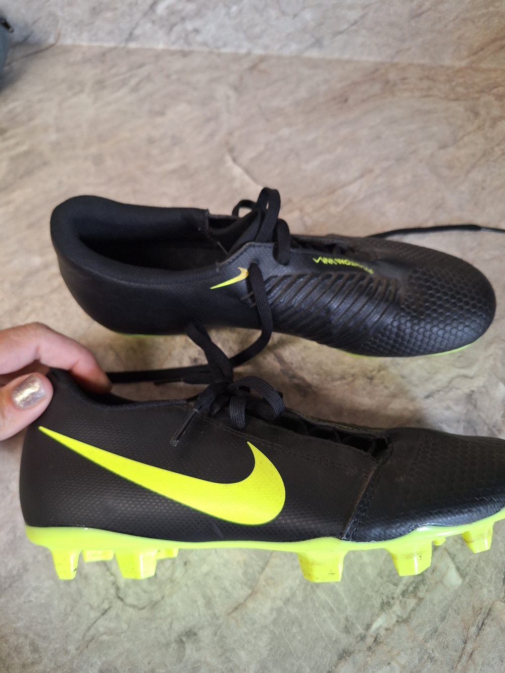 Nike Kid's Black & Volt Soccer Cleats